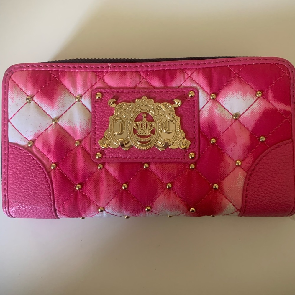 Juicy Couture Pink Leather and Gold emblem Wallet.